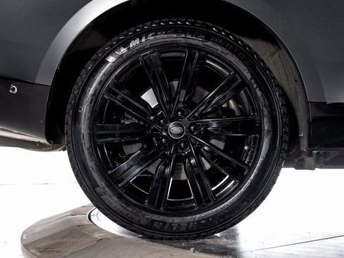 Used 2023 Land Rover Range Rover Long Wheelbase SE image 15