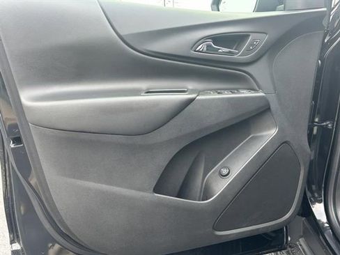 Used 2022 Chevrolet Equinox LT image 26