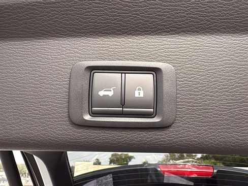 New 2026 Mitsubishi Outlander SE image 13