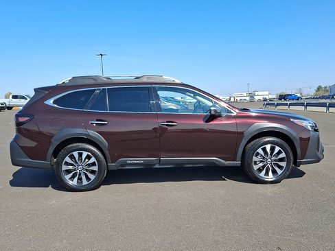 Used 2023 Subaru Outback Touring AWD/4WD image 7