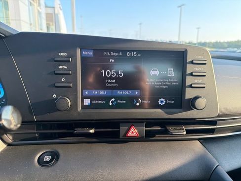 Used 2025 Hyundai Elantra Sport FWD image 19