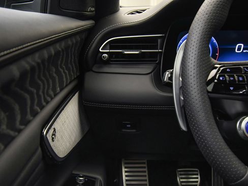 New 2025 Maserati Grecale Modena image 31