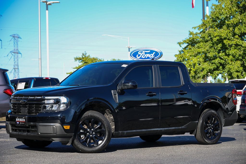 Used 2024 Ford Maverick Lariat w/ Black Appearance Package AWD/4WD image 2