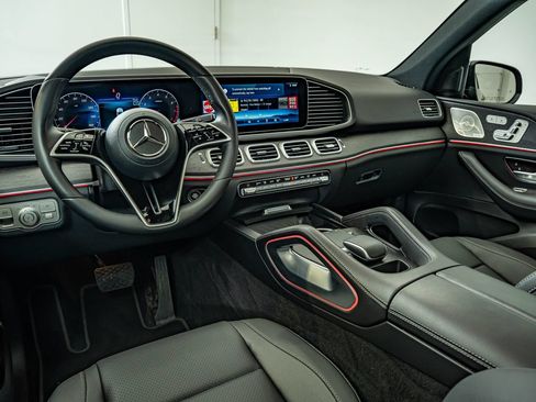 Used 2025 Mercedes-Benz GLE 350 4MATIC w/ AMG Line Exterior image 31