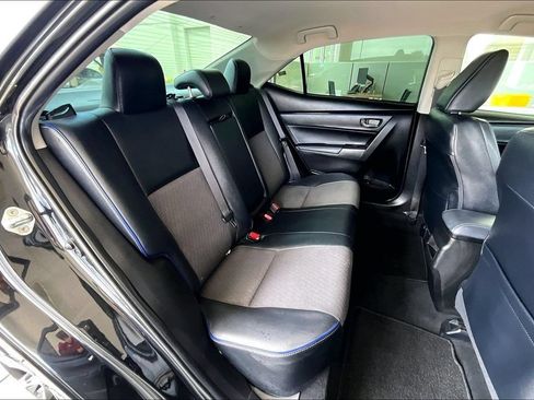 Used 2018 Toyota Corolla SE w/ Carpet Mat Package (TMS) FWD image 25