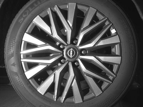 Used 2025 Nissan Altima 2.5 SV FWD image 15