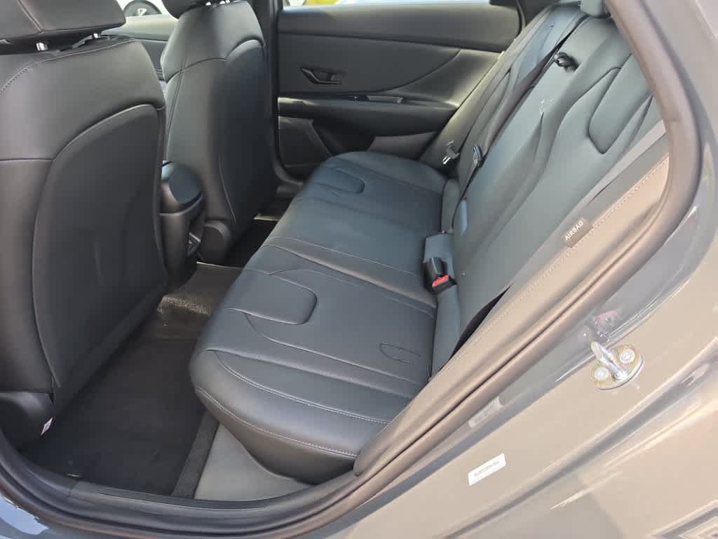 New 2026 Hyundai Elantra SEL Sport FWD image 22