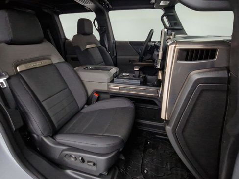 New 2025 GMC Hummer EV 3X w/ LPO, Dark Essentials Package image 15
