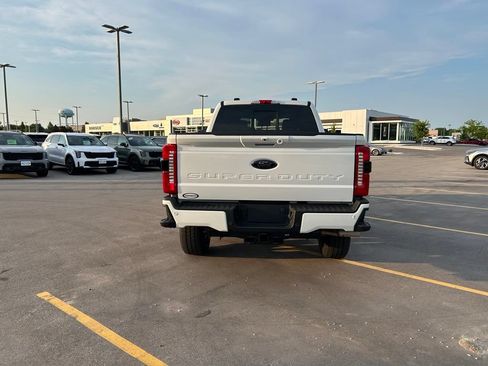 New 2026 Ford F250 Lariat w/ Black Appearance Package AWD/4WD image 7
