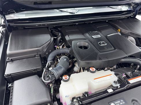 Used 2024 Lexus GX 550 image 59