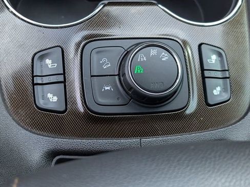 Certified 2023 GMC Acadia AT4 AWD/4WD image 18