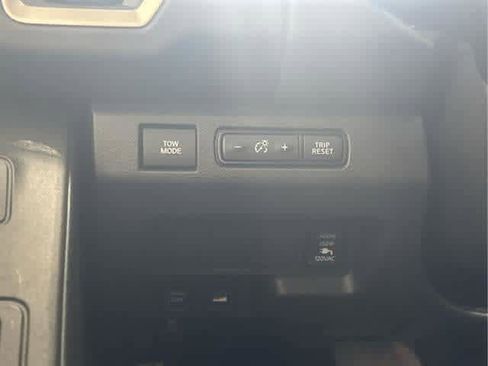 Used 2022 Nissan Frontier SV image 20