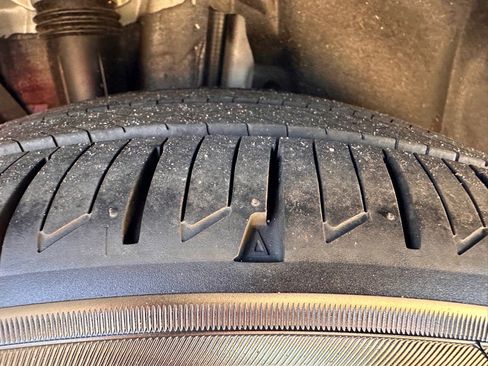 Used 2025 Toyota Prius XLE image 28