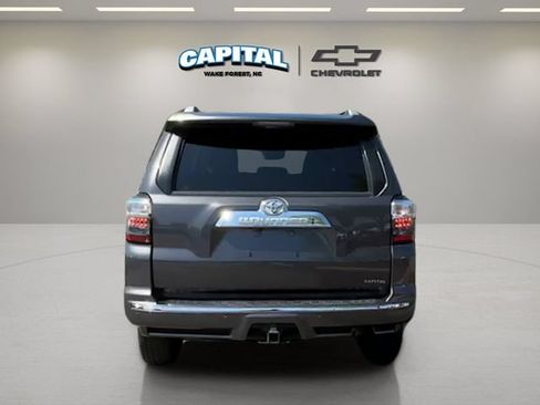 Used 2022 Toyota 4Runner Limited RWD image 4