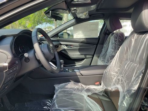 New 2026 MAZDA MAZDA3 2.5 S Hatchback w/ Premium Pkg FWD image 3