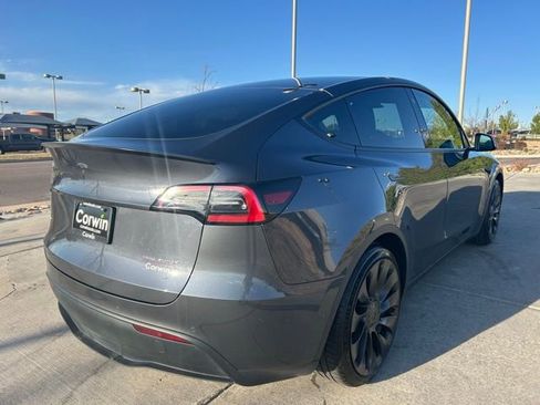 Used 2022 Tesla Model Y Performance AWD/4WD image 8