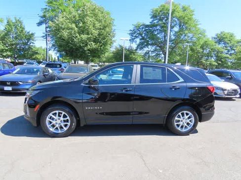 Used 2023 Chevrolet Equinox LT AWD/4WD image 3