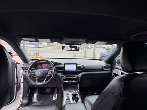 Used 2023 Ford Explorer ST-Line image 20