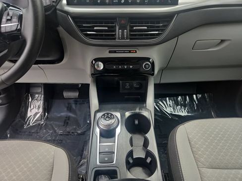 Used 2023 Ford Escape Active w/ Tech Pack #1 AWD/4WD image 11