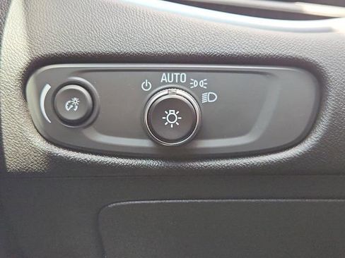 Used 2023 Chevrolet Malibu LS image 17