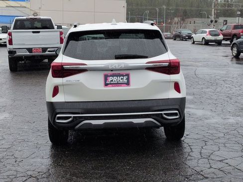 Used 2023 Kia Seltos EX image 7