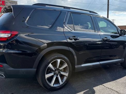 Used 2023 Honda Pilot Elite image 8