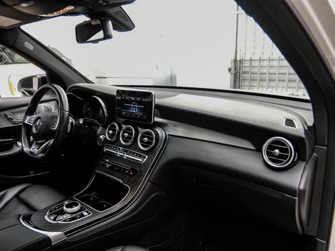 Used 2019 Mercedes-Benz GLC 300 image 15