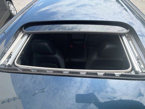 Used 2023 Honda CR-V EX-L image 17