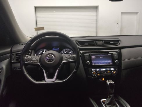 Used 2020 Nissan Rogue SV AWD/4WD image 22