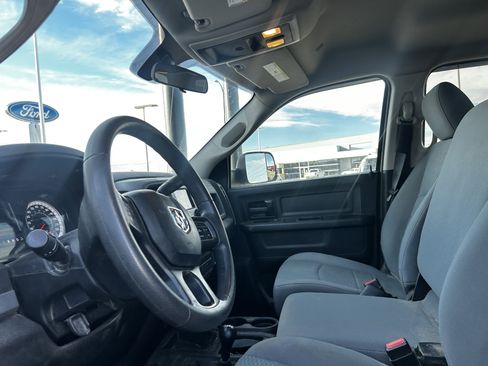 Used 2018 RAM 3500 Tradesman w/ Chrome Appearance Group image 9