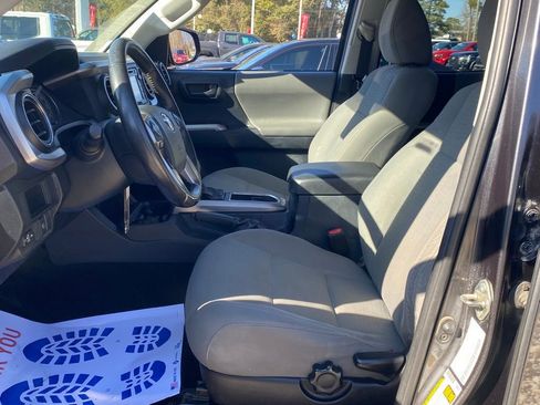 Used 2019 Toyota Tacoma SR5 image 6