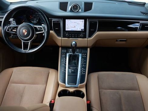 Used 2017 Porsche Macan AWD/4WD image 2