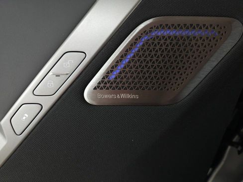 New 2025 BMW iX M60 image 10