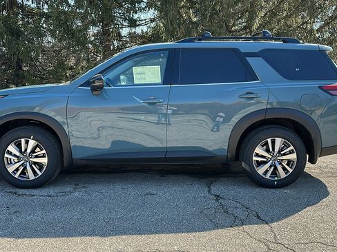 New 2026 Nissan Pathfinder SL image 18