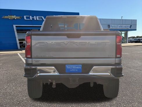 Used 2025 Chevrolet Silverado 3500 LTZ w/ LTZ Plus Package image 5