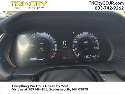 New 2025 Jeep Grand Cherokee Limited image 15