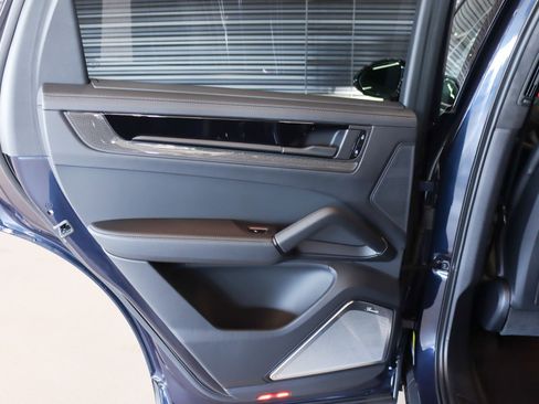 Certified 2026 Porsche Cayenne GTS image 26