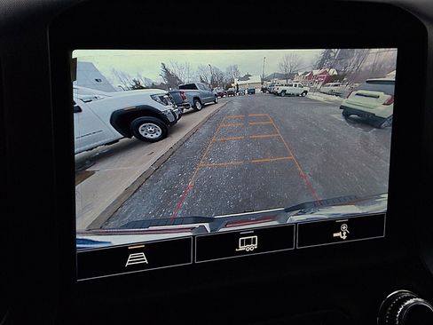 Used 2022 GMC Sierra 3500 SLE w/ SLE Value Package image 18