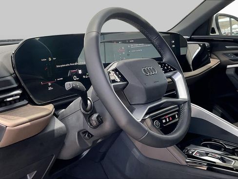 Used 2025 Audi Q5 Premium AWD/4WD image 17