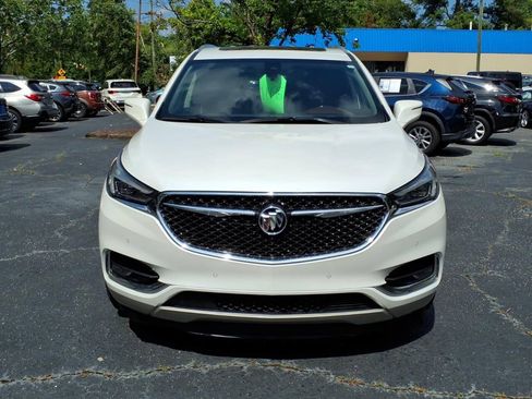 Used 2018 Buick Enclave Avenir w/ Avenir Technology Package AWD/4WD image 2