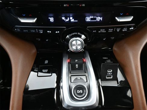 Used 2024 Acura MDX SH-AWD w/ Technology Package image 16