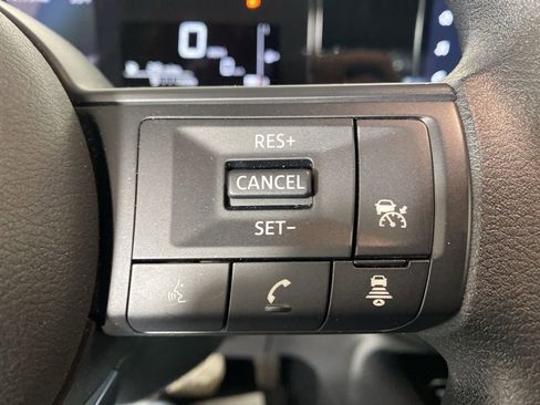 Used 2025 Nissan Kicks SV image 10