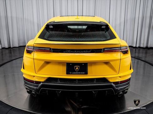 Used 2024 Lamborghini Urus Performante AWD/4WD image 18