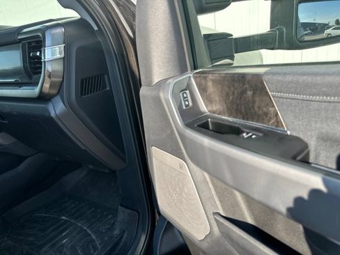Used 2024 Ford F250 Lariat w/ Sport Appearance Package AWD/4WD image 25