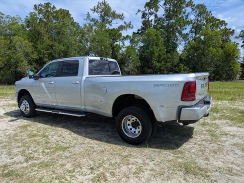 Used 2026 RAM 3500 Laramie w/ Sport Appearance Package AWD/4WD image 6