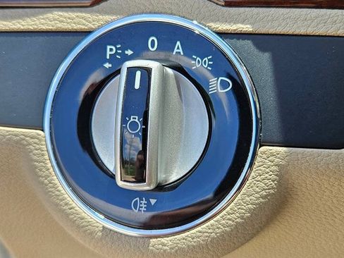 Used 2010 Mercedes-Benz E 550 Coupe image 64