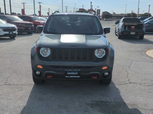 Used 2022 Jeep Renegade Trailhawk AWD/4WD image 3