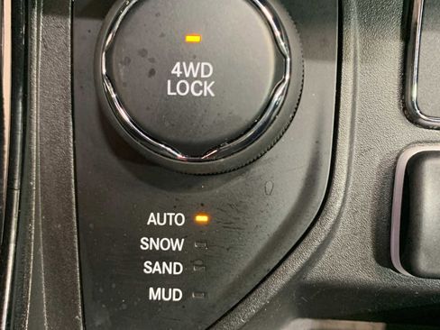 Used 2019 Jeep Compass Limited AWD/4WD image 7
