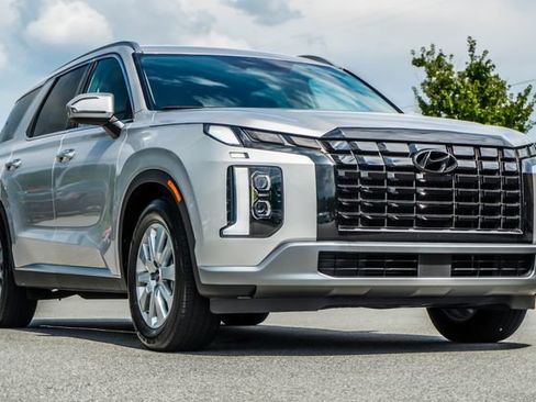 Used 2025 Hyundai Palisade SEL FWD image 6