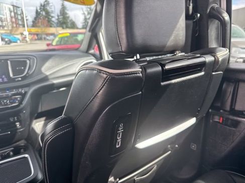 Used 2020 Chrysler Pacifica Limited w/ Advanced Safetytec Group image 22